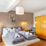 A Nett's Nest 3*