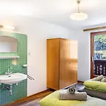 A Nett's Nest Konukevi 3*