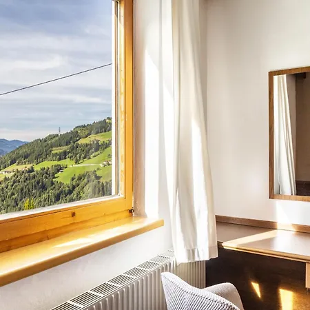 A Nett's Nest 3*