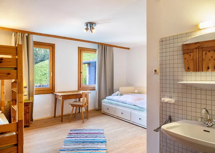 A Nett's Nest 3*