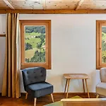 A Nett's Nest 3*